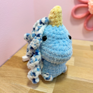 Licorne amigurumi artisanale